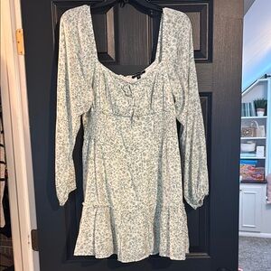 Trixxi Long Sleeve Floral Dress - White and Green